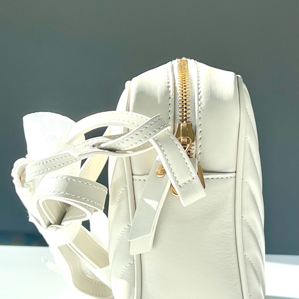 YSL Blanc Vintage Monogram Lou Camera shoulder/crossbody bag in calfskin leather - Picture 4 of 12